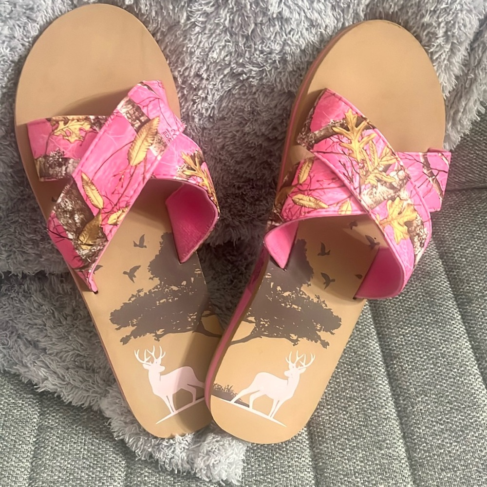 Pink camouflage sandals